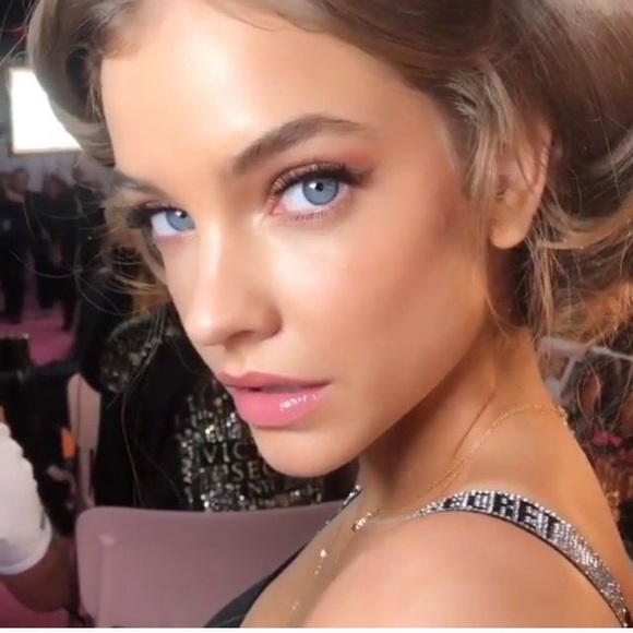 โค๏ธ VICTORIA SECRET Very Sexy V-Wire Shine Bralette - Picture 9 of 14